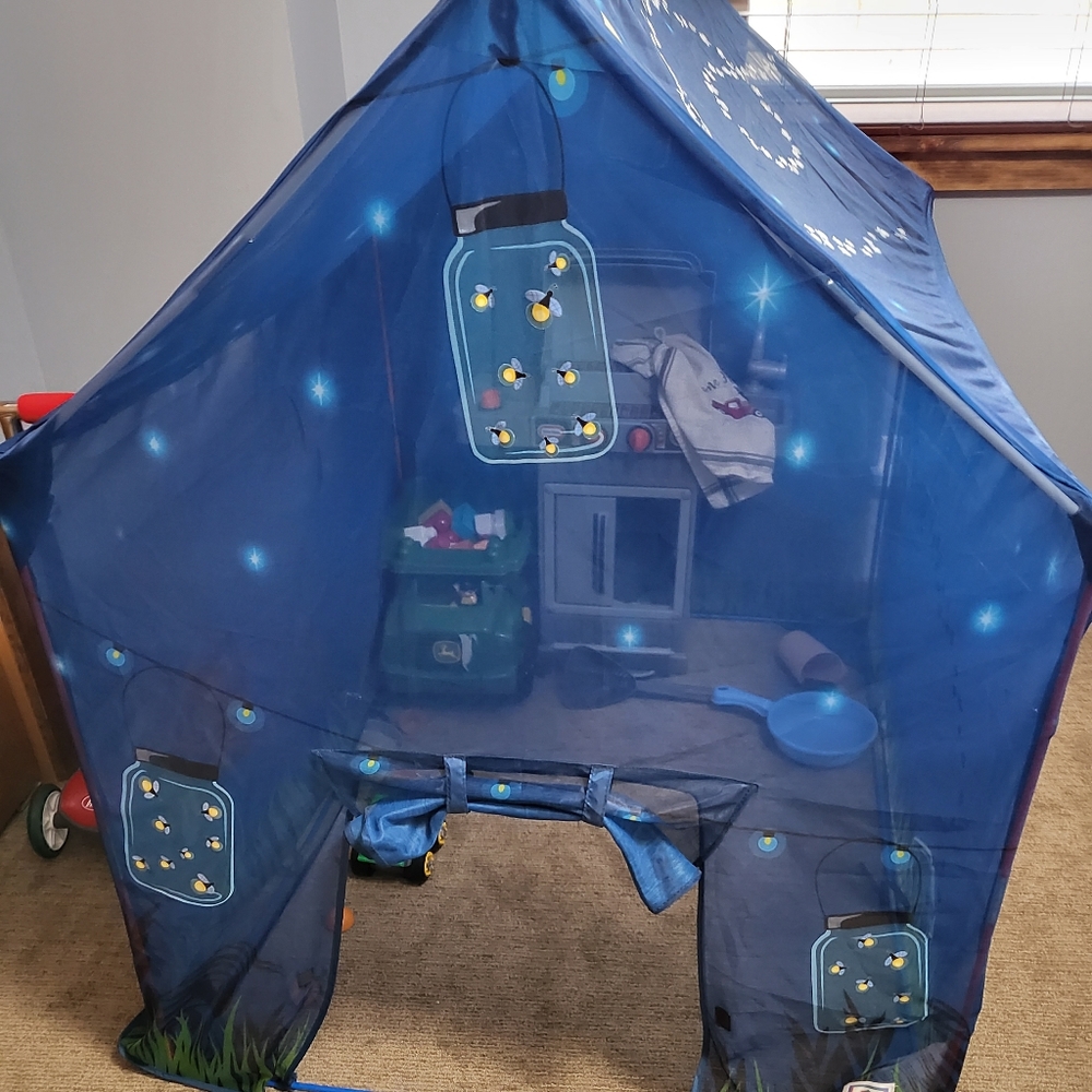 PLAY TENT